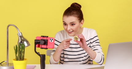 Etiam feugiat lorem non metus. Sed libero